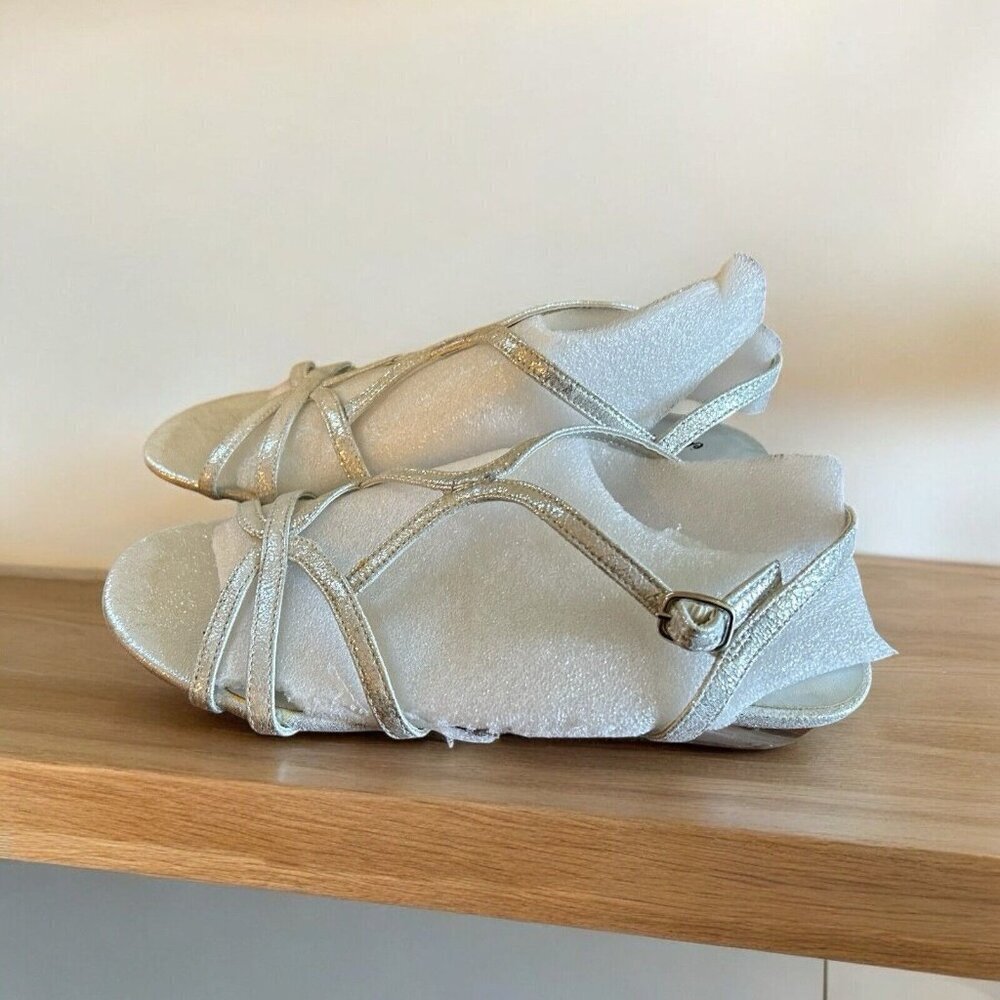 Easy Street Shiny‎ Silver Faux Leather Crossover Wedge Sandals 7 M NEW